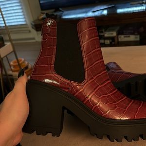 Red Urban Outfitters boots with medium heel